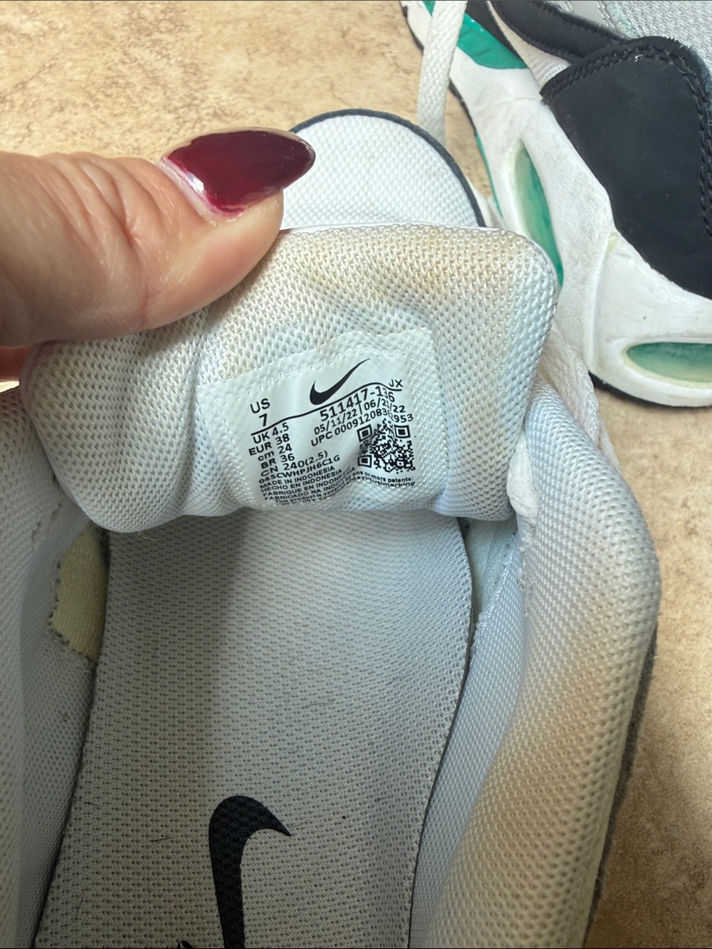 Nike White and Black Sneakers with Teal and Coral Accents - Picture 5 of 6